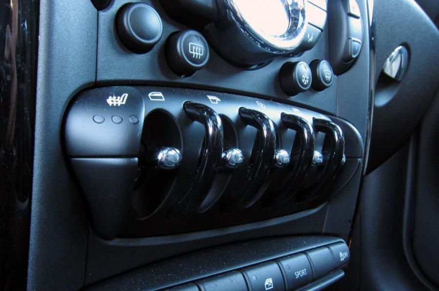  Mini Cooper S Countryman All4 2011 года  (фото 19 из 44)